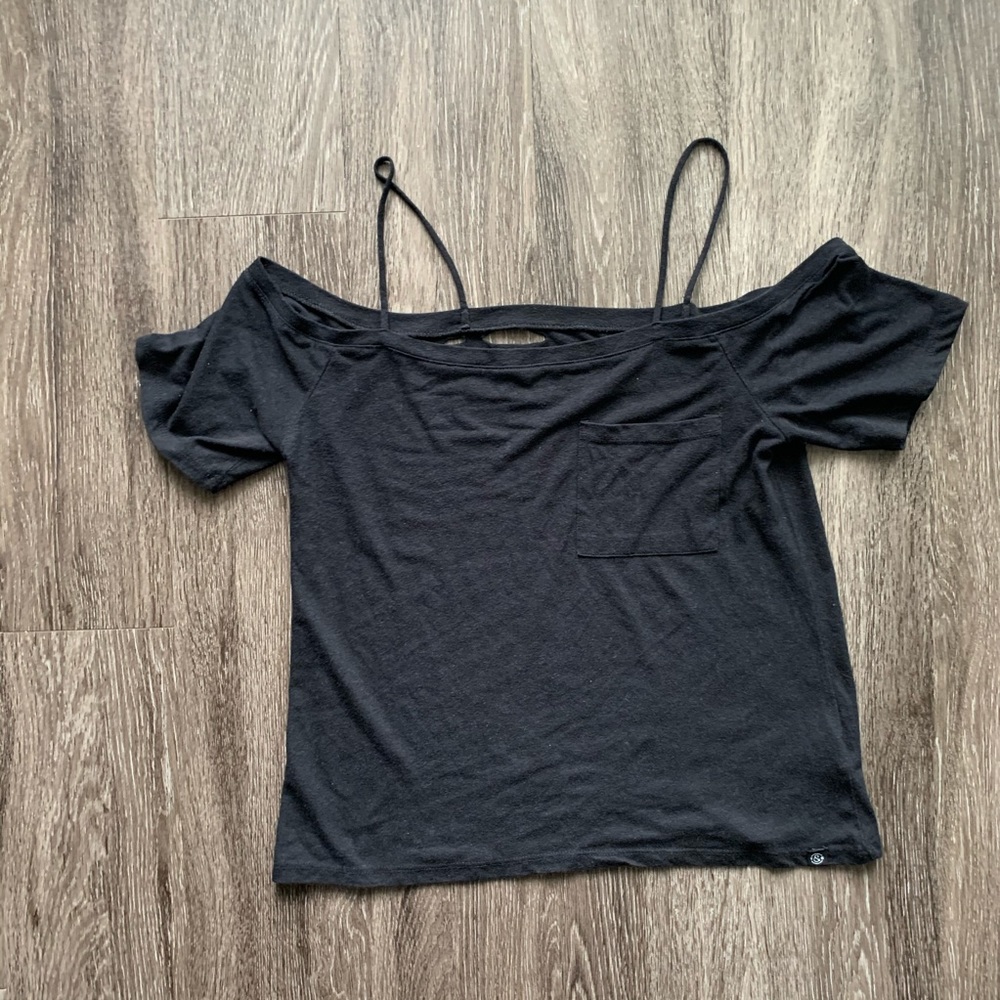 T&B Off Shoulders Distress T-shirt Black Small